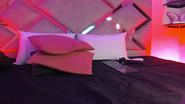 marian pinzon online show from March 2025 09:02:02 AM