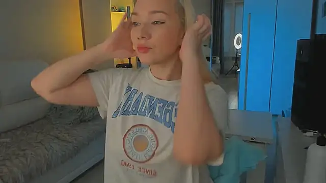 Snapshot of 1AlexaGoddess3 chatting on March 2025 02:56:02 AM 1AlexaGoddess3 online show from March 2025 02:56:02 AM