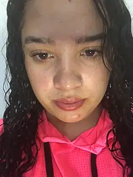 Snapshot of Julieta_333 chatting on March 2025 01:34:02 AM Julieta 333 online show from March 2025 01:34:02 AM