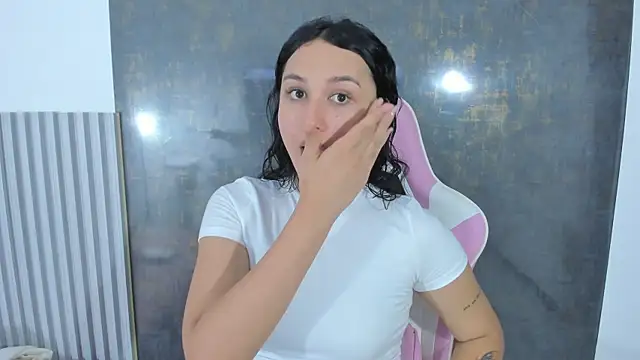 lana boomer online show from October 2025 07:56:02 PM