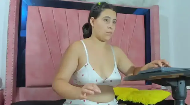 Salome Moonn online show from January 2025 04:23:01 AM