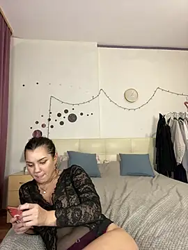 MiraMiss online show from January 2025 11:09:02 AM