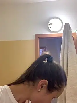 Snapshot of MiraMiss chatting on January 2026 07:23:02 AM MiraMiss online show from January 2026 07:23:02 AM