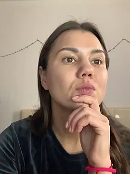 Snapshot of MiraMiss chatting on February 2026 09:47:01 AM MiraMiss online show from February 2026 09:47:01 AM