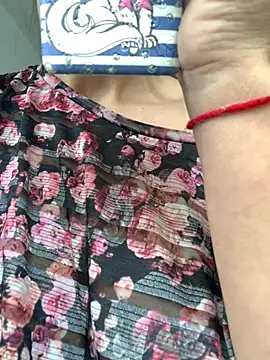 Snapshot of MiraMiss chatting on February 2026 06:32:02 AM MiraMiss online show from February 2026 06:32:02 AM