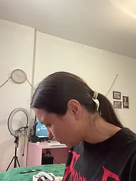 Snapshot of MiraMiss chatting on February 2026 09:50:01 AM MiraMiss online show from February 2026 09:50:01 AM