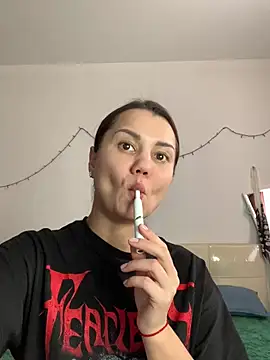 Snapshot of MiraMiss chatting on February 2026 11:22:01 AM MiraMiss online show from February 2026 11:22:01 AM