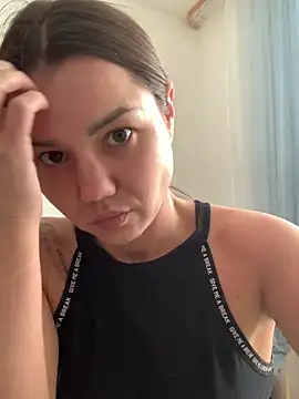 Snapshot of MiraMiss chatting on March 2026 11:12:01 AM MiraMiss online show from March 2026 11:12:01 AM