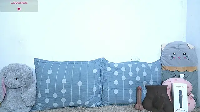 petite paola online show from April 2026 12:58:02 AM