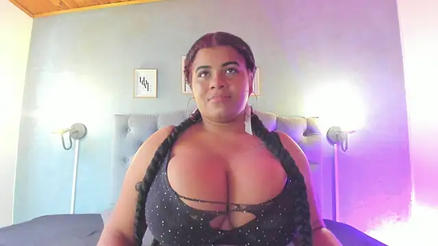 Snapshot of MeridaLane chatting on September 2025 07:03:02 PM MeridaLane online show from September 2025 07:03:02 PM