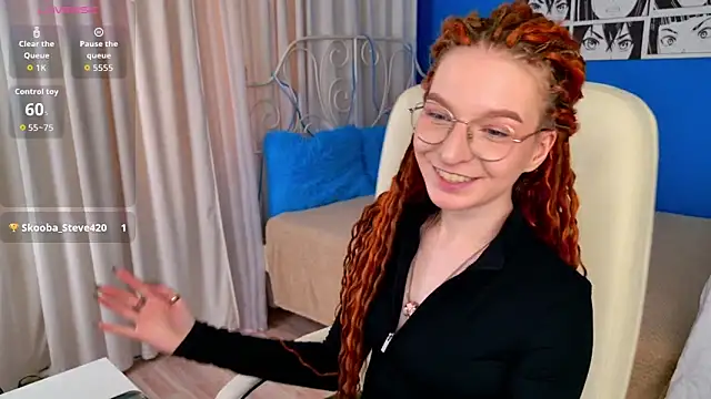 Snapshot of VioletShine chatting on April 2026 12:39:01 PM VioletShine online show from April 2026 12:39:01 PM