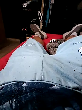 Alee3xxx online show from November 2025 02:27:02 PM