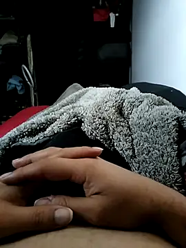 Alee3xxx online show from November 2025 02:06:02 PM