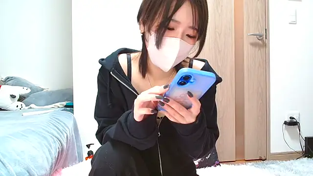 Snapshot of rei_0180 chatting on January 2025 12:06:01 PM rei 0180 online show from January 2025 12:06:01 PM