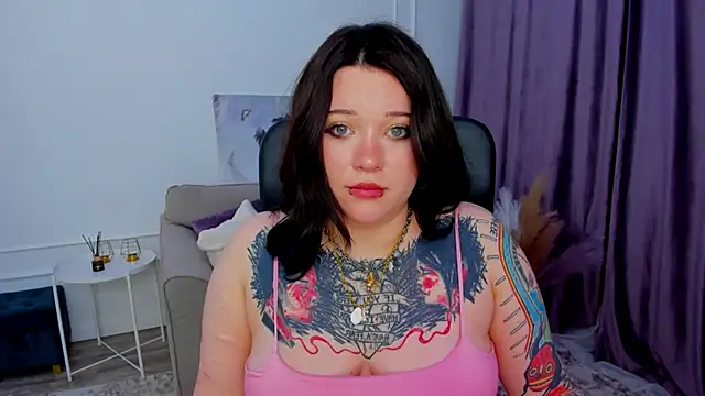 MoonLghte online show from February 2025 03:42:02 PM