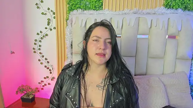 jenifer  power10 online show from November 2025 08:02:01 PM