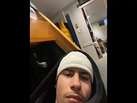 johnycash21 online show from April 2026 11:44:02 AM