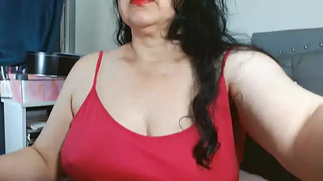 maturepriscila online show from June 2026 01:57:02 PM
