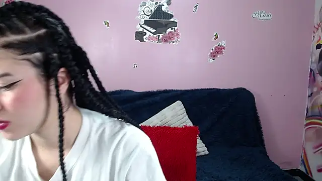 Snapshot of Kate_Laurence_ chatting on December 2024 03:16:02 AM Kate Laurence online show from December 2024 03:16:02 AM