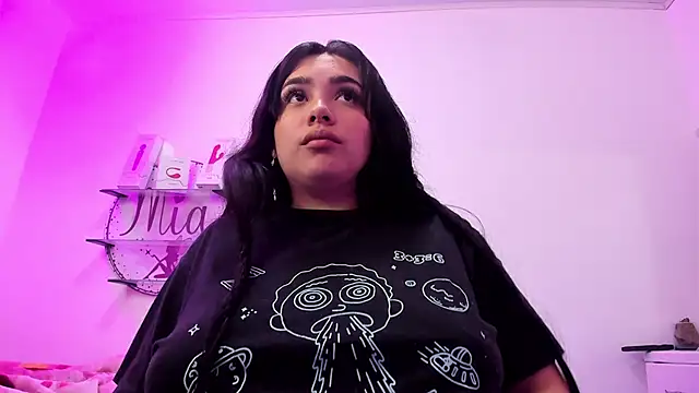 mia johns  online show from January 2026 03:52:02 AM