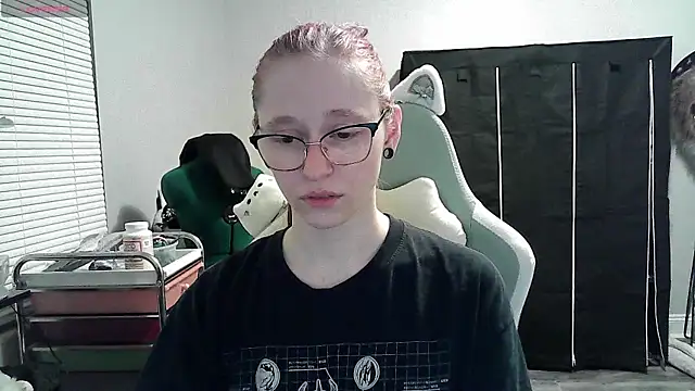 LilyFoxxx online show from January 2025 04:26:01 AM