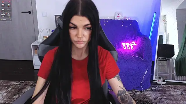 Snapshot of Tiffany_lab chatting on November 2025 01:00:02 PM Tiffany lab online show from November 2025 01:00:02 PM