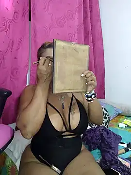 Snapshot of milf_venus chatting on December 2024 07:46:02 PM milf venus online show from December 2024 07:46:02 PM