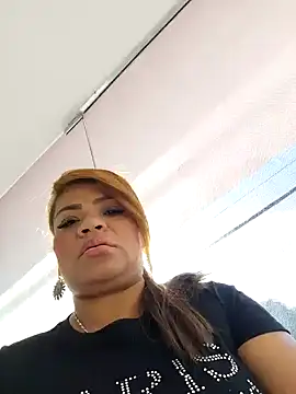 Snapshot of milf_venus chatting on February 2025 01:11:02 PM milf venus online show from February 2025 01:11:02 PM