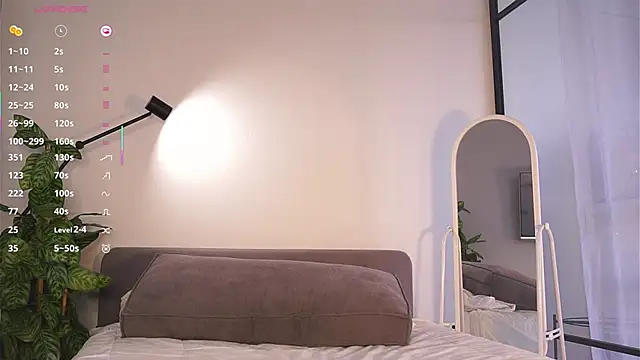 TayteHeston online show from February 2025 12:36:01 PM