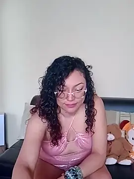 Lunavega1 online show from February 2026 05:20:02 PM