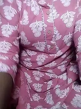 Shivani Tivari online show from November 2025 05:01:02 PM