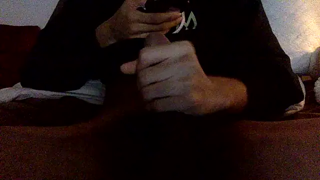 Snapshot of cuckoldmygf chatting on January 2025 03:57:02 AM cuckoldmygf online show from January 2025 03:57:02 AM