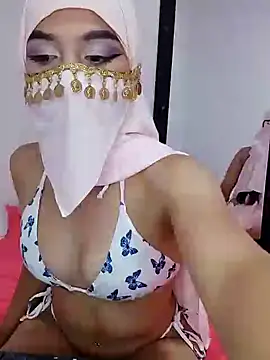 Aaliyah Salma online show from February 2025 10:54:01 PM