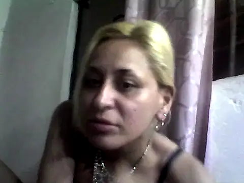 ariana crazzy online show from March 2025 04:17:02 AM