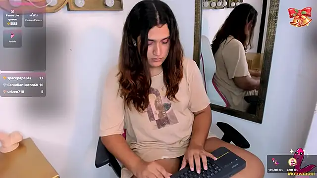 Valery Maravilla  online show from December 2024 11:37:01 PM