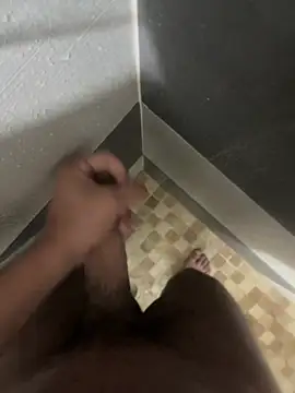 Snapshot of mylovetr1 chatting on February 2025 05:24:01 AM mylovetr1 online show from February 2025 05:24:01 AM