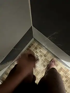 Snapshot of mylovetr1 chatting on October 2025 12:20:02 AM mylovetr1 online show from October 2025 12:20:02 AM