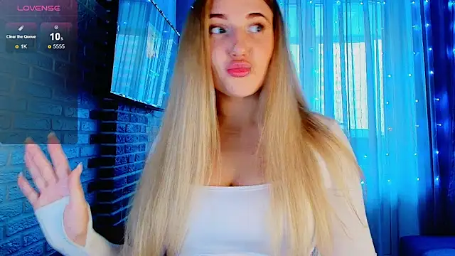 Evacadooo online show from October 2025 06:45:01 AM