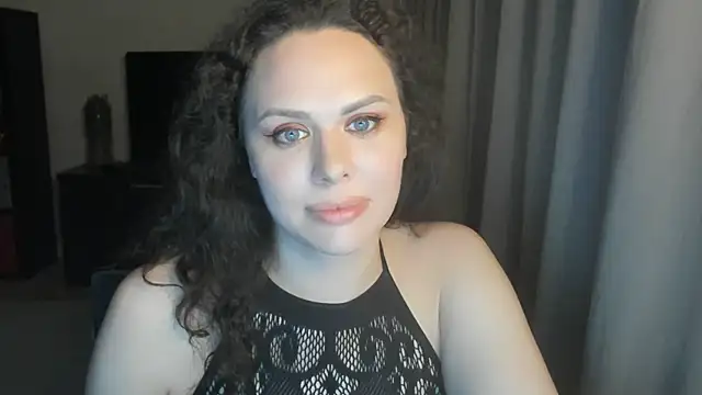 Snapshot of MollyCheiz chatting on July 2026 11:55:02 PM MollyCheiz online show from July 2026 11:55:02 PM