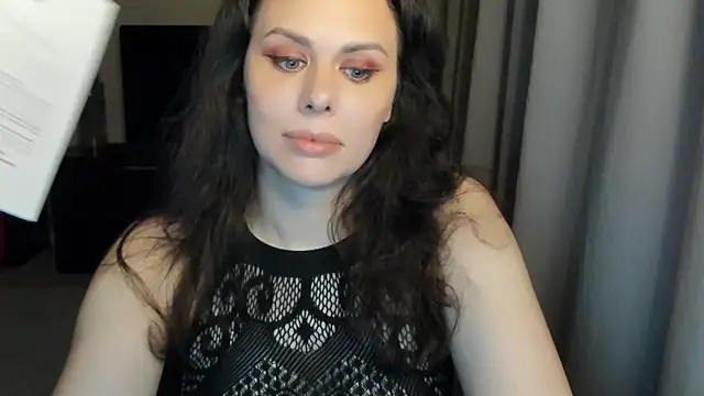 Snapshot of MollyCheiz chatting on July 2026 09:16:01 PM MollyCheiz online show from July 2026 09:16:01 PM