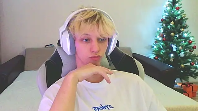 Ostin meow online show from January 2025 04:00:02 PM