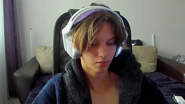 Ostin meow online show from November 2025 04:00:01 AM