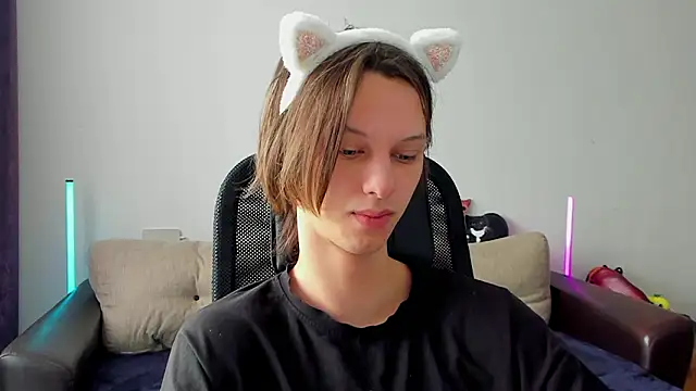 Ostin meow online show from March 2026 08:44:02 AM