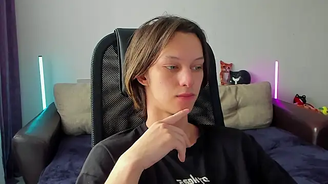 Ostin meow online show from March 2026 10:12:02 AM