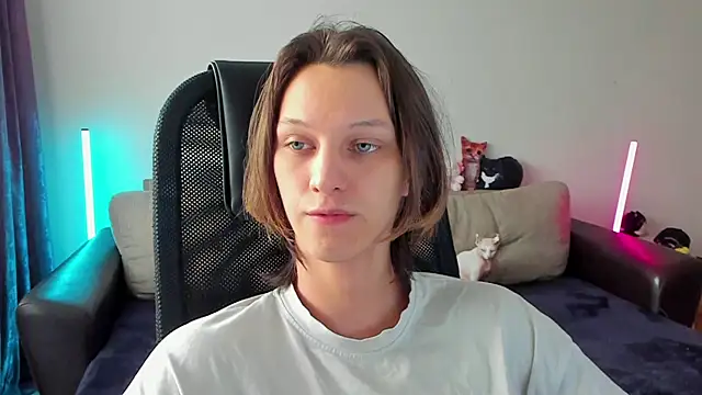 Ostin meow online show from April 2026 12:33:01 PM