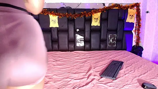 canela oss online show from October 2025 11:54:01 AM