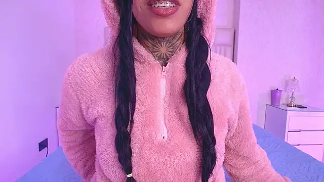 canela oss online show from November 2025 11:53:02 AM