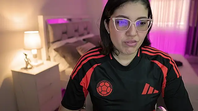 Camilaa bueno online show from December 2024 05:07:02 PM