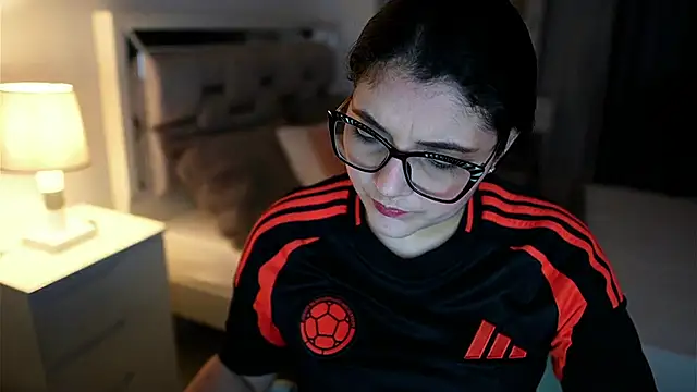 Camilaa bueno online show from March 2026 11:11:01 PM