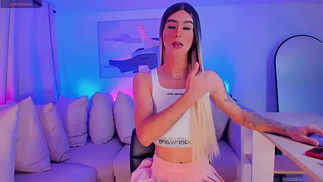 Snapshot of Ashley_Reminton chatting on January 2025 11:54:02 AM Ashley Reminton online show from January 2025 11:54:02 AM